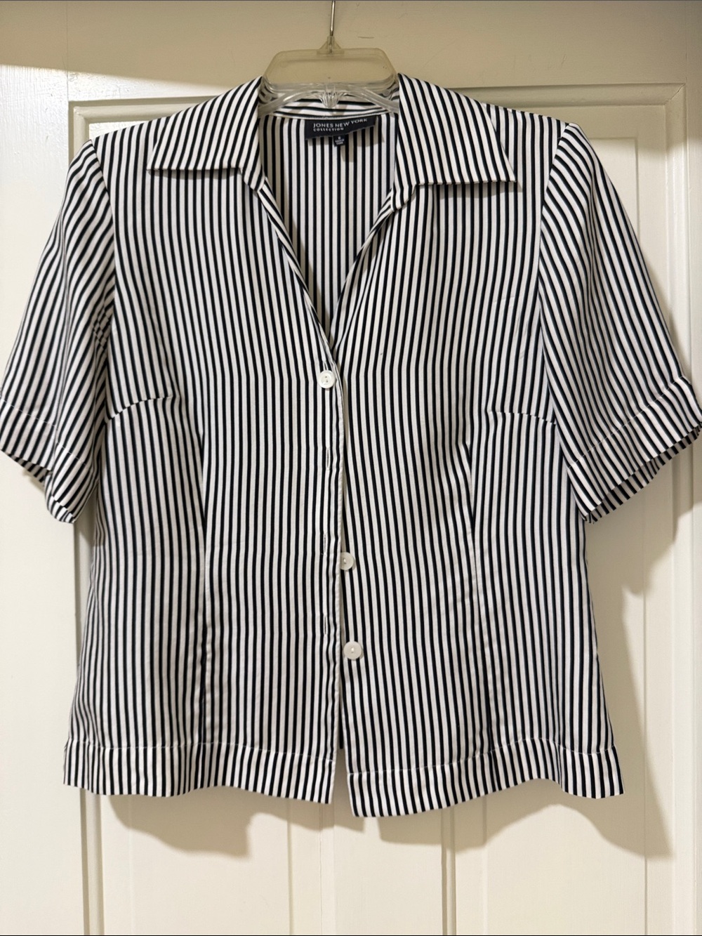Jones New York Black and White Vertical Stripe Short-Sleeve Button Front Shirt